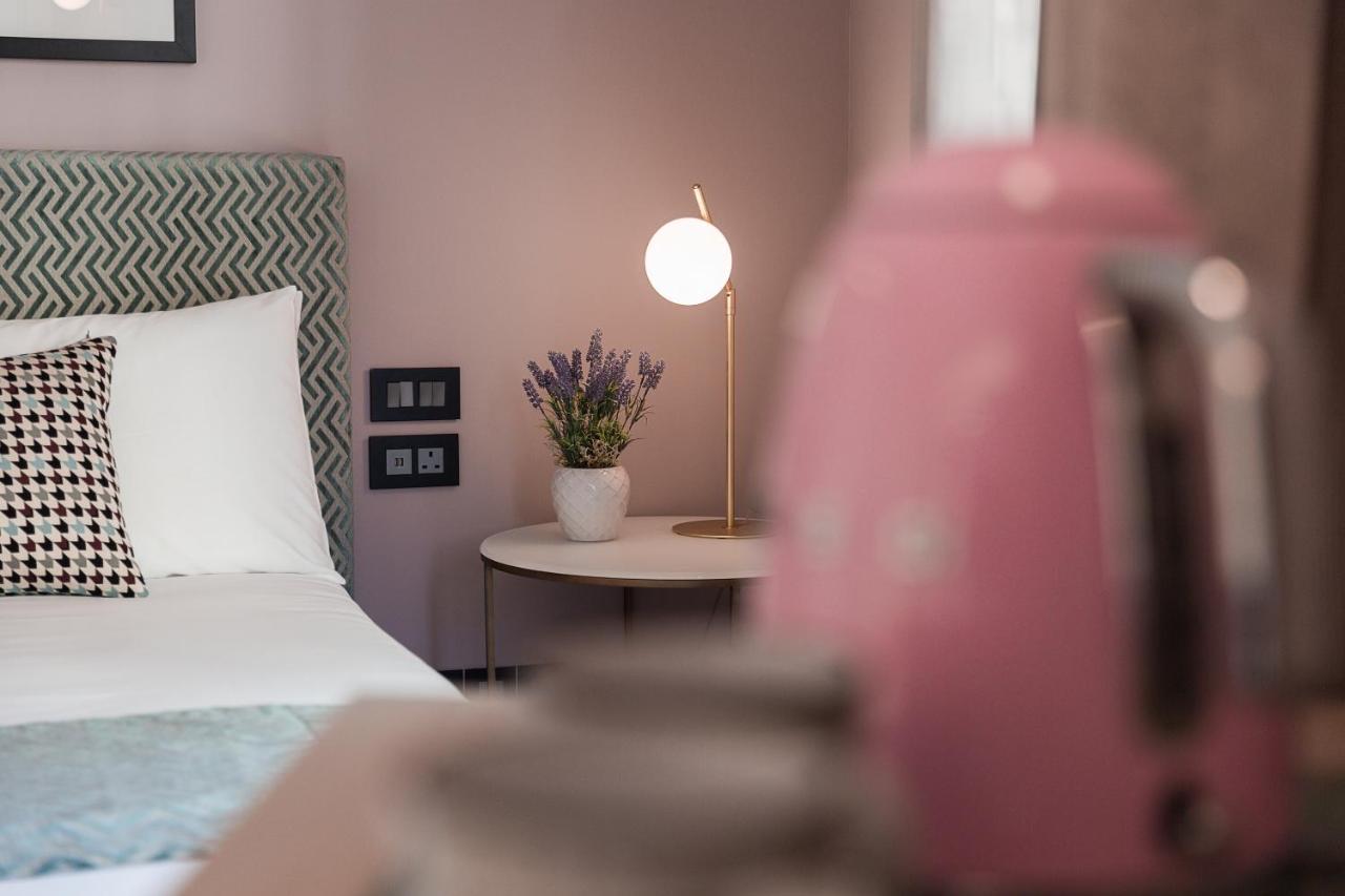 123 Mainstreet Boutique Hotel Сент Джулианс Экстерьер фото