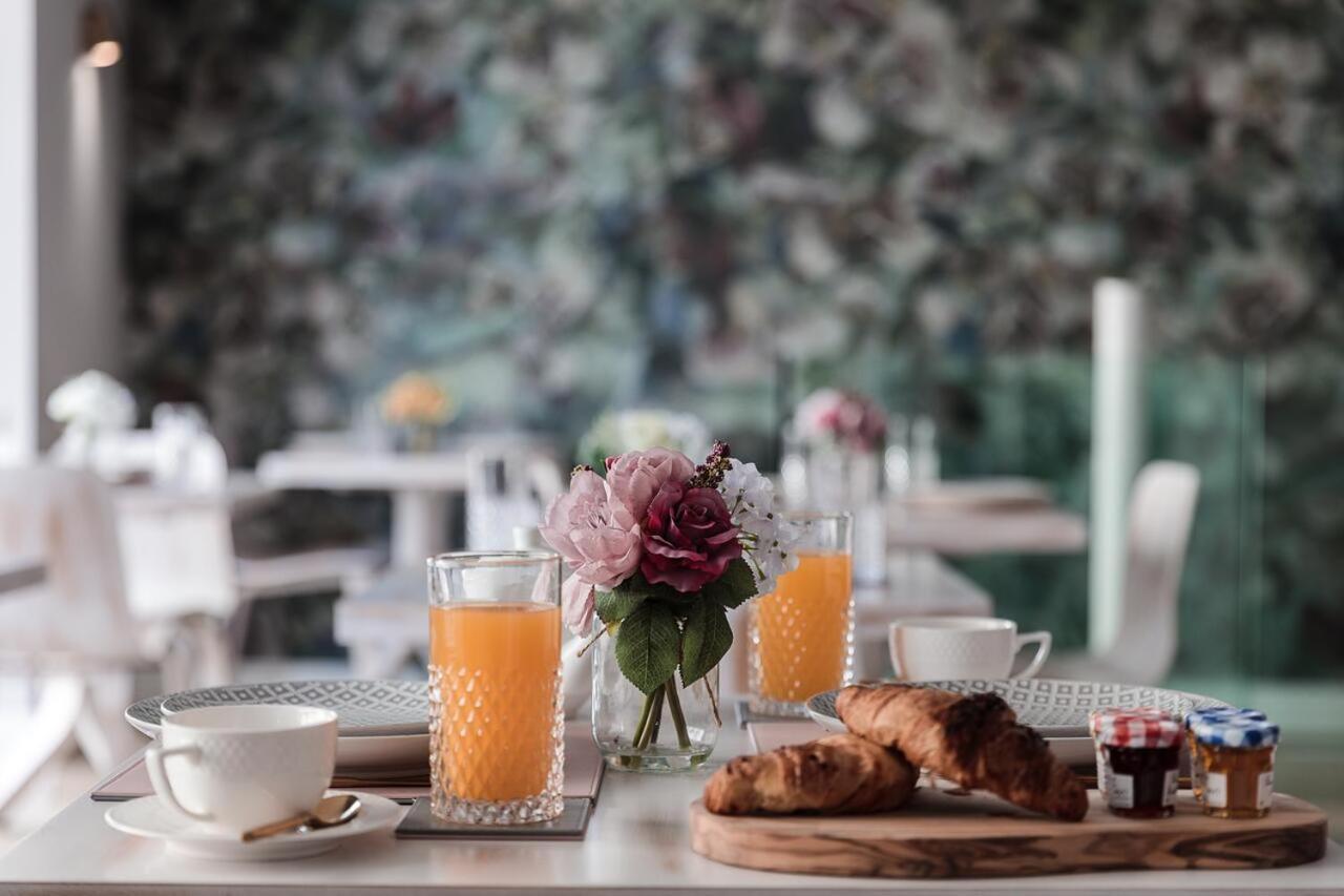 123 Mainstreet Boutique Hotel Сент Джулианс Экстерьер фото