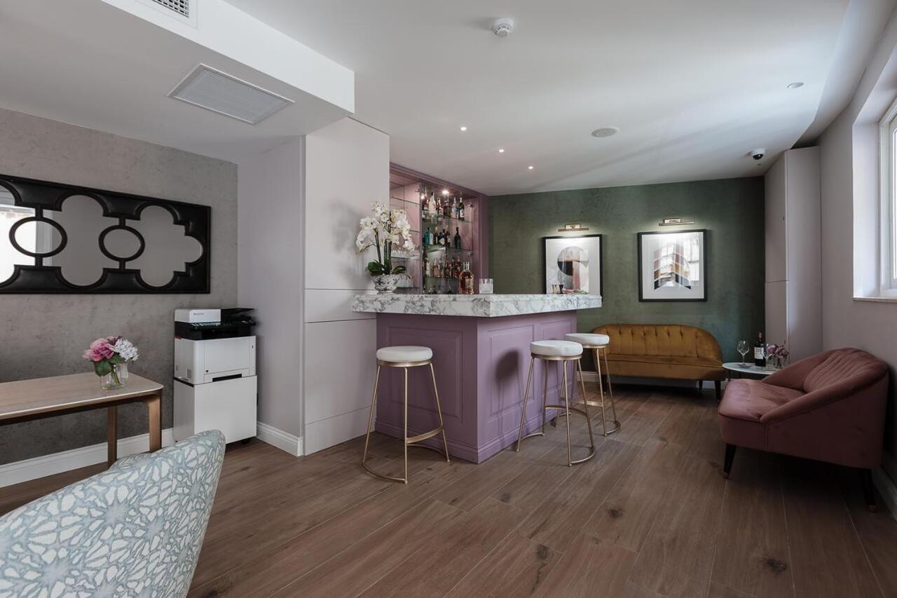 123 Mainstreet Boutique Hotel Сент Джулианс Экстерьер фото